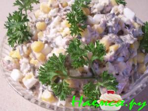 Салат из морской капусты с тунцом 