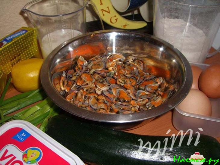 Пирог с мидиями  