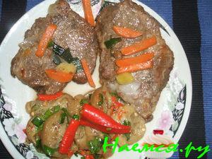 Мясо в красном вине