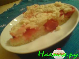 Сливовый пирог с миндалем