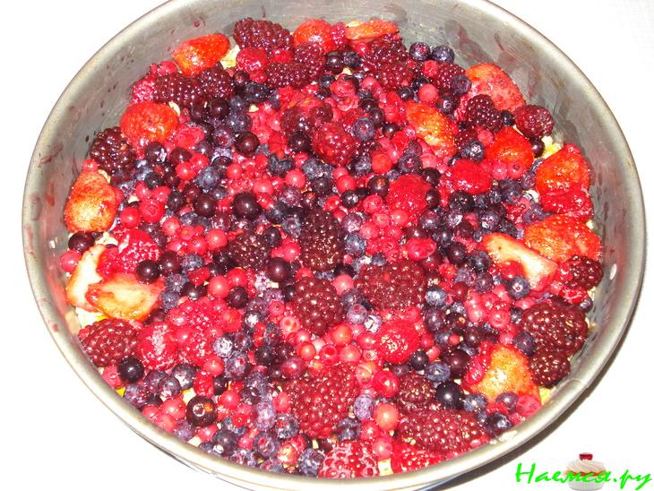 Ягодный торт на корже из мюсли Ягодный торт на корже из мюсли