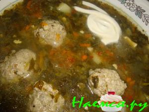 Суп с щавелем и свиными галочками