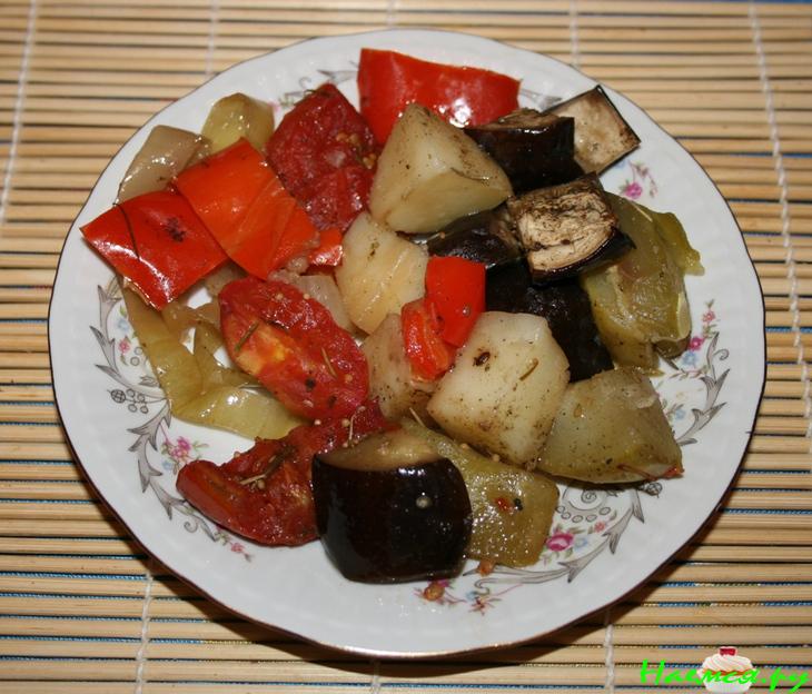 Запеченные овощи с розмарином