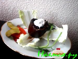 Баклажан фаршированный грибами