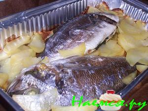 "Рыбешка с картошкой" в духовке
