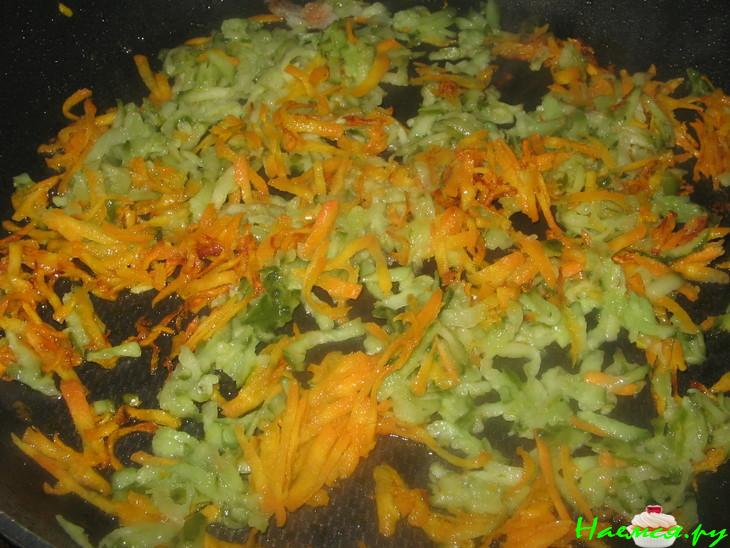 Рыба запеченная под малосольным огурчиком