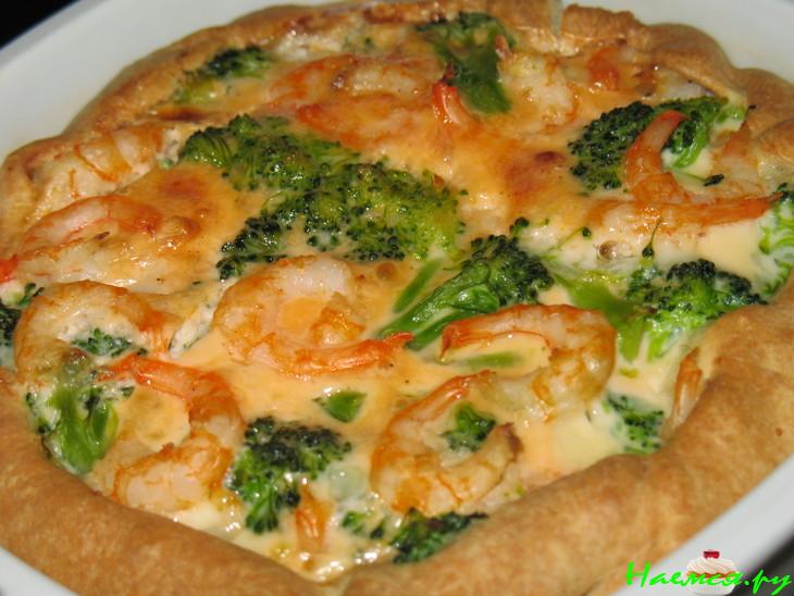 Пирог с креветками и брокколи