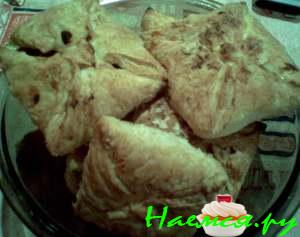 Слоеные конвертики с яблоком