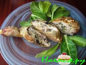 Куриные окорочка фаршированные зеленым луком и беконом