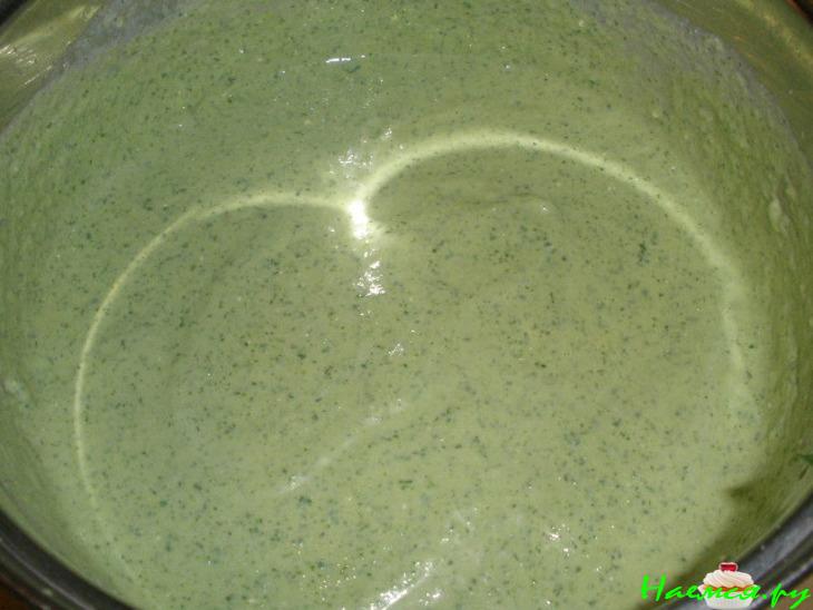 Освежающий кремовый зеленый суп
