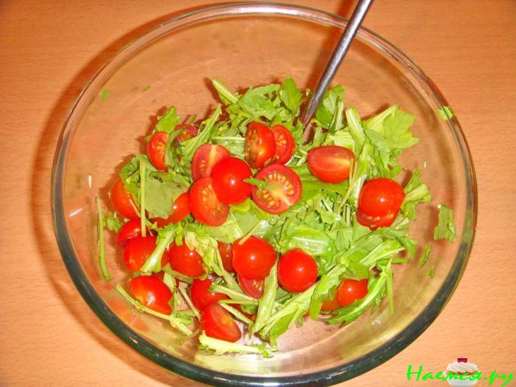 Черри с рукколой