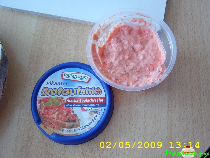 Рулет из сельди с бутербродной лососевой намазкой