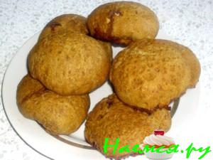 Орехово-ржаные булочки с джемом (постное)