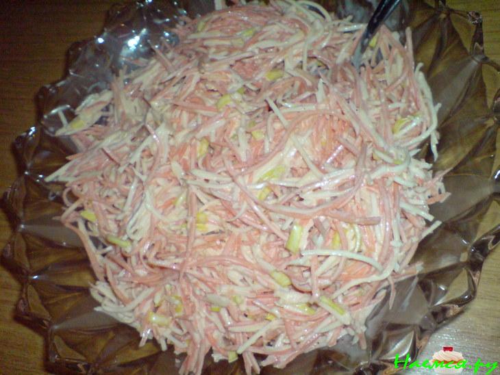Салат из сельдерея с морковью