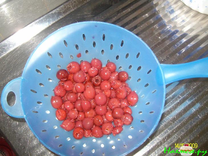 Черешни в слоённом тесте