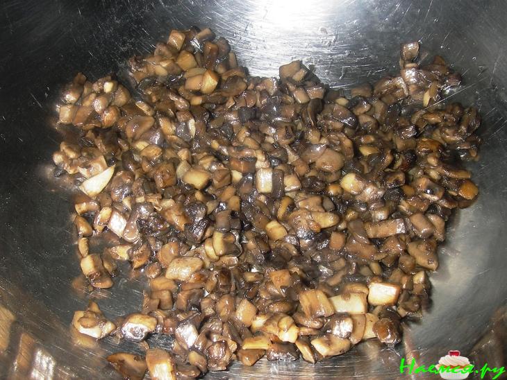 Грибное суфле с цуккини и перепелиными яйцами Грибное суфле с цуккини и перепелиными яйцами