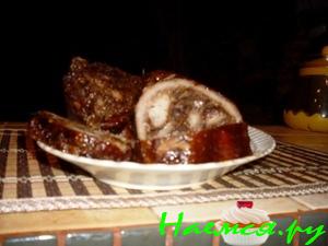 Рулет свиной с черносливом, грецкими орехами, чесноком, горчицей и хреном Рулет свиной с черносливом, грецкими орехами, чесноком, горчицей и хреном