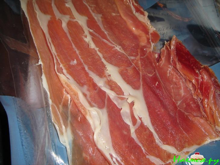 Салат из рукколы с хамоном Салат из рукколы с хамоном