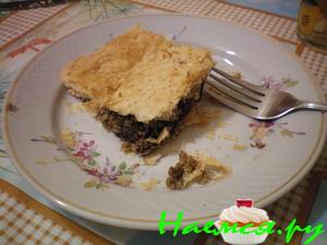 Слоеный пирог с грибами и гречкой
