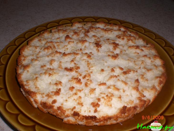 Творожно-кокосовый торт с брусникой