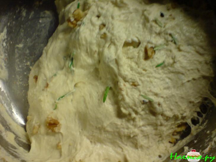 Фокачча с грецкими орехами и розмарином