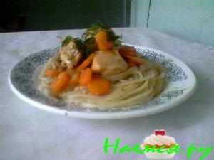 Курица с морковью