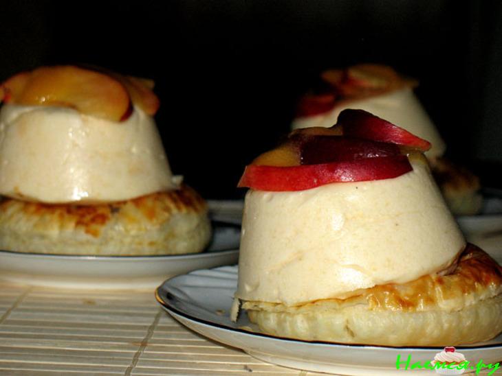 Персиково-сливочное пирожное Персиково-сливочное пирожное