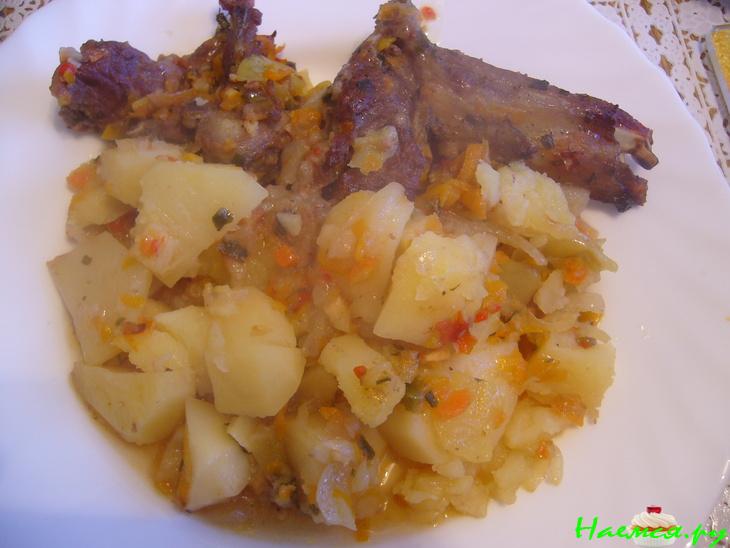 Бараньи рёбрышки в горшочке