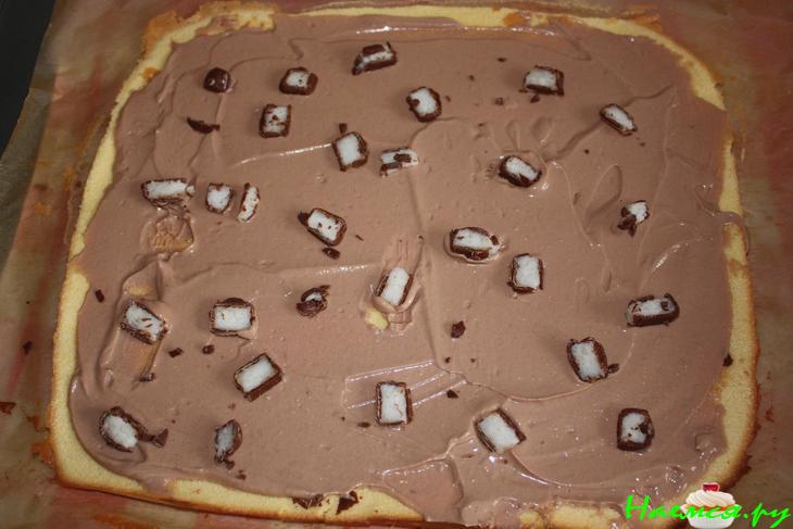 Нежные рулеты с баунти и клубникой