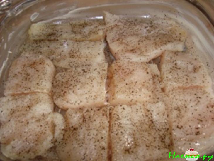 Палтус, запеченный с кабачком