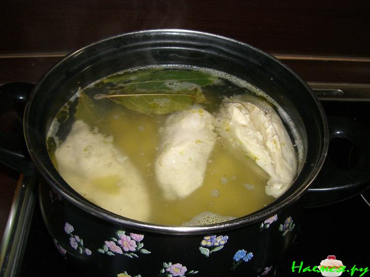 Куриный сливочный супчик с сыром и гренками!