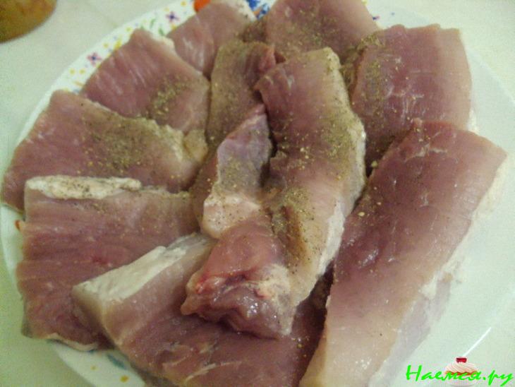 Свинина с черносливом в красном вине