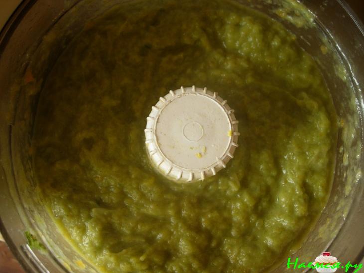 Лимонный суп-пюре с овощами и фисташками