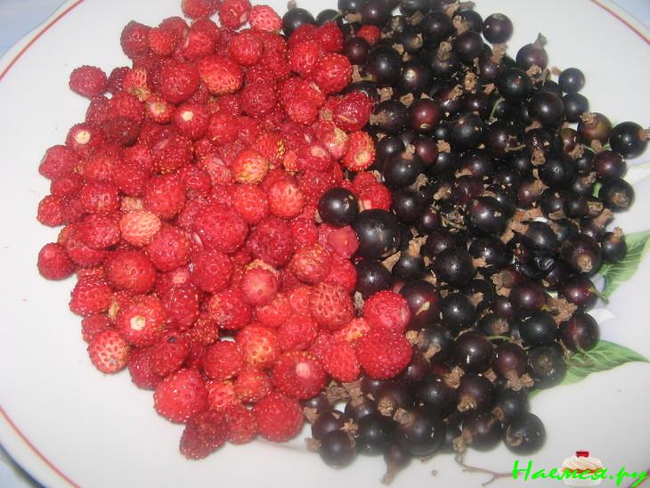 Пирог ягодный с шапкой из белков