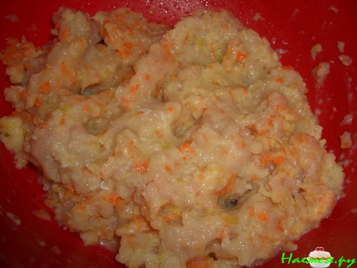 Куриные котлеты с морковью и яблоками