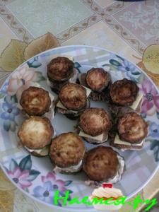 Кабачковые башенки с языком и сыром