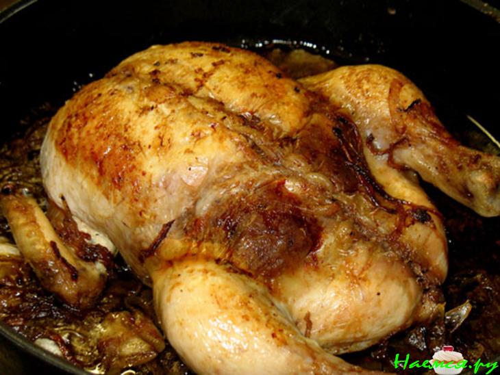 Курица с ореховой начинкой и сливово-вишнёвым соусом