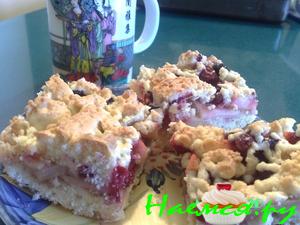 Яблочный пирог с лесными ягодами