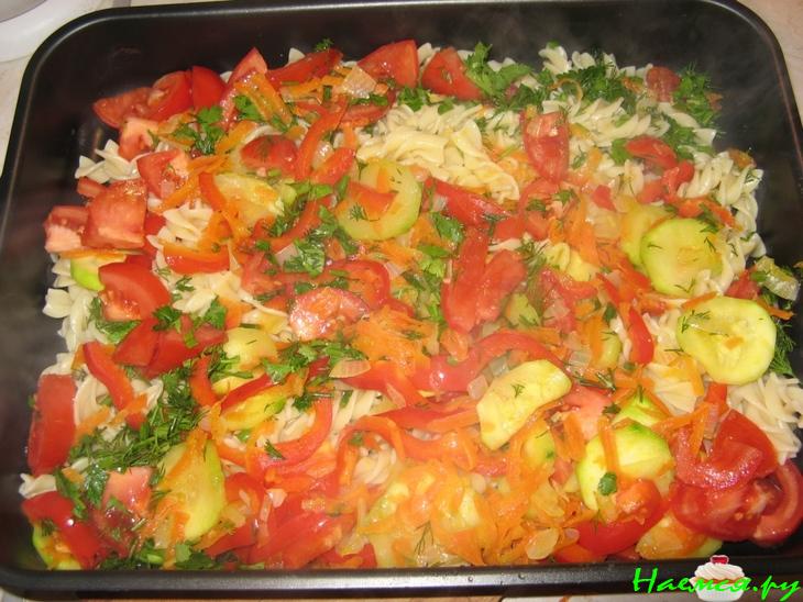 Овощи запеченные с макарошками