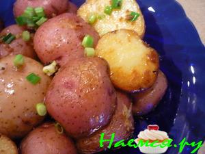 Картофель печёный с чесноком