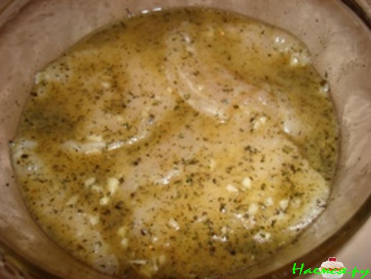 Филе белой рыбы в горчично-медовом маринаде