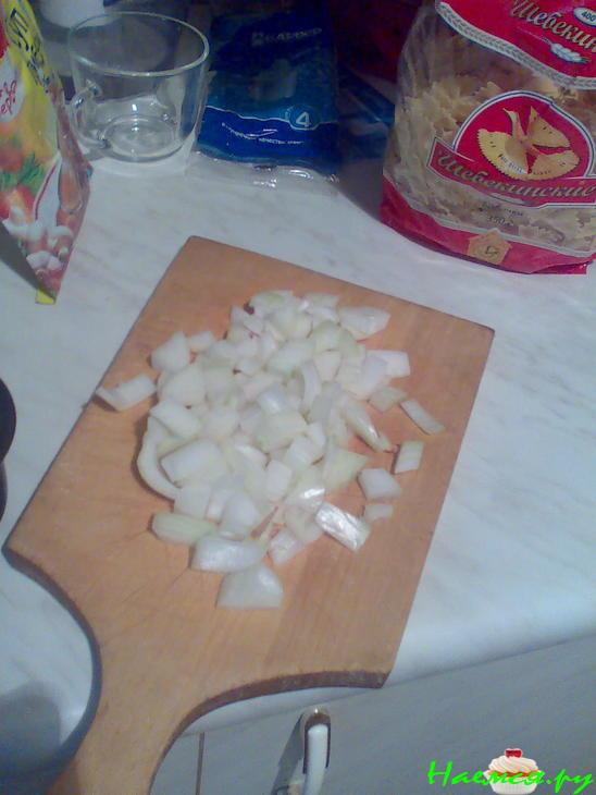 Запеканка из картофеля, макарон и сосисок