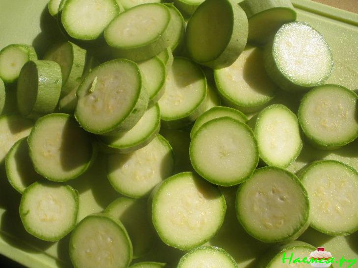 Кабачки с горчицей, чесноком и медом