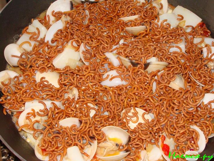 "Фидеуа"-паста с морепродуктами