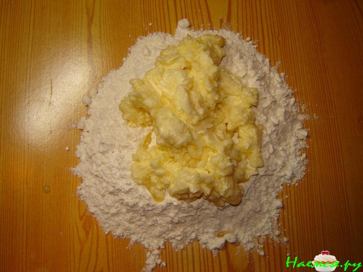 Грушевый пирог с шоколадной начинкой Грушевый пирог с шоколадной начинкой