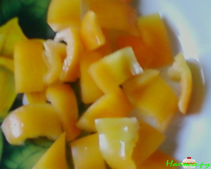 Салат овощной с консервированной морской капустой