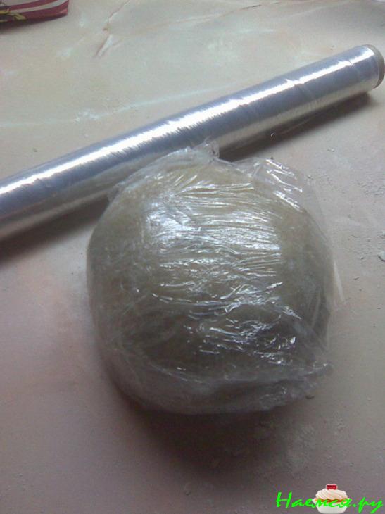 Пирог из ржаной муки с рыбой, грибным соусом, сыром и уймой потраченного времени!