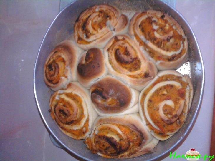 Пирог с изюмом и абрикосами