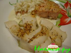 Лимонная форель с белым вином, козьим сыром и запеченными грушами