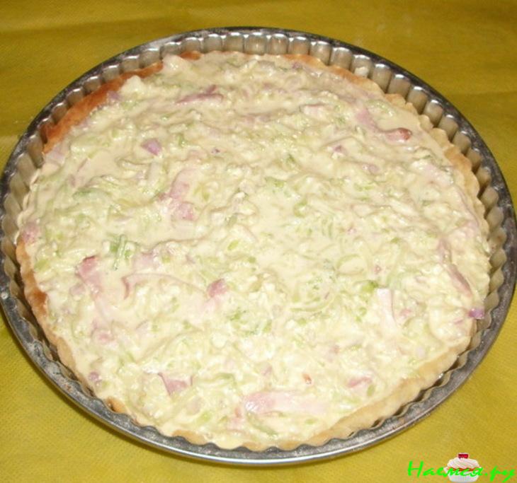 Киш с ветчиной и кабачком